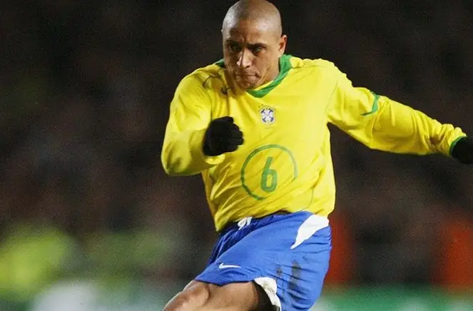 Roberto Carlos là ai – Huyền thoại bóng đá với những cú sút phạt thần thánh